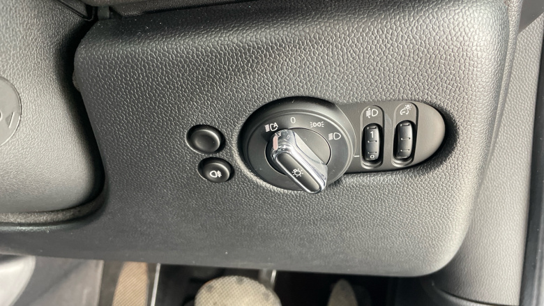 MINI Hatchback 2.0 Cooper S Exclusive Premium Plus 5dr Auto Petrol Hatchback